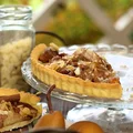 Tarta z pieczonymi gruszkami i praliną z migdałami