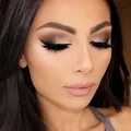 Połyskujący make up