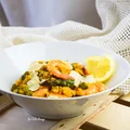 Cytrynowe risotto ze szparagami i krewetkami