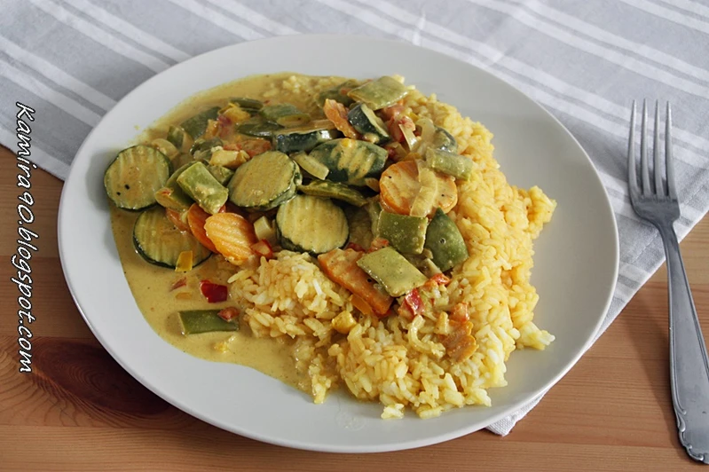 Warzywa w mleczku kokosowym z curry