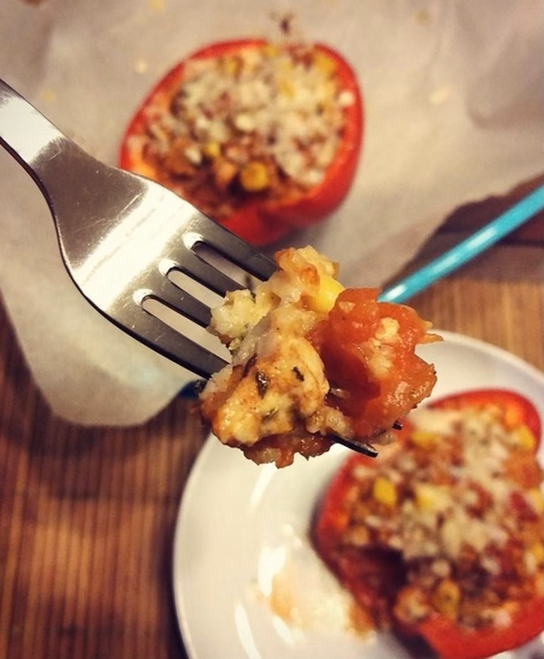 PAPRYKA FASZEROWANA KASZĄ JAGLANĄ I KURCZAKIEM 325 KCAL !!!