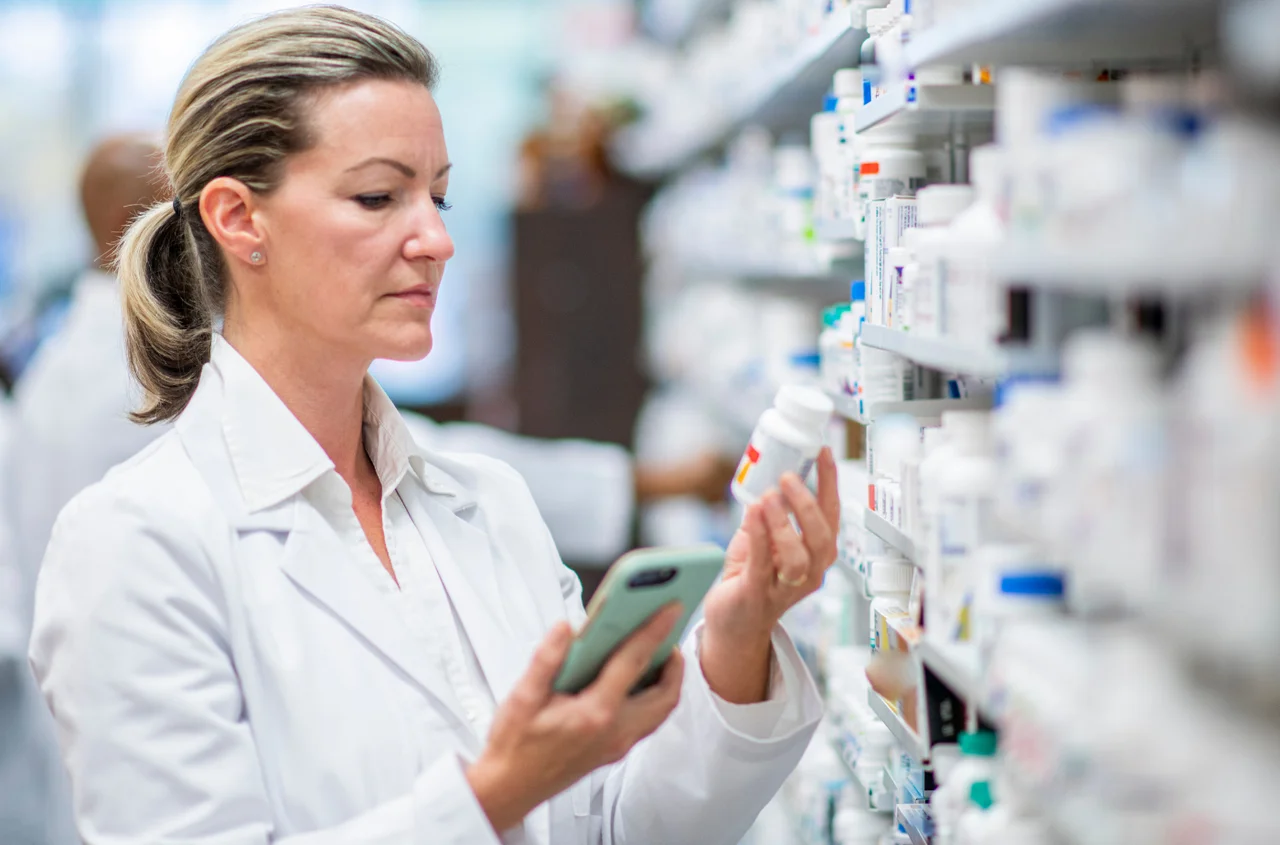 PILNE: Seria popularnego leku na kaszel wycofana z obrotu! Decyzja Głównego Inspektora Farmaceutycznego