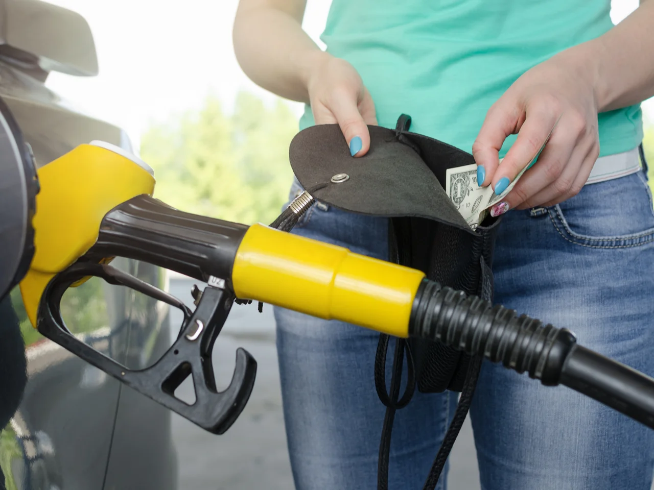 Jak ograniczenie wydobycia ropy naftowej przełoży się na ceny paliw?