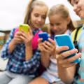 Szkoły bez smartfonów?! Petycja o zakaz nie tylko dla uczniów!