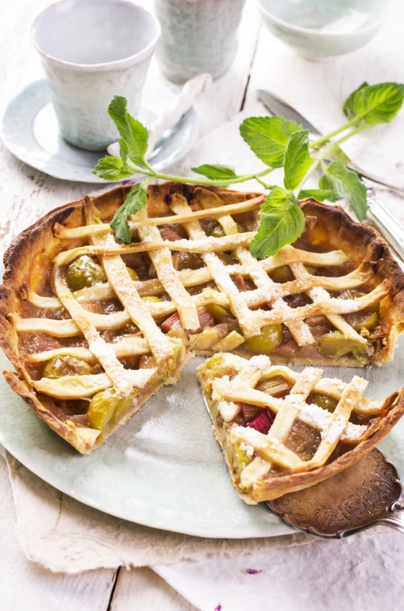 TARTA Z RABARBAREM
