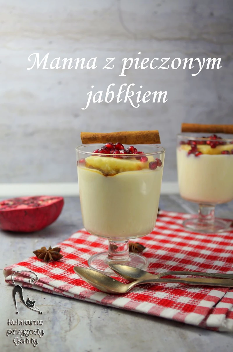 Kokosowy deser z kaszy manny z pieczonymi jabłkami
