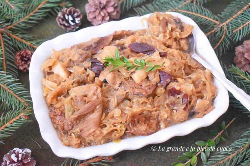 Bigos wigilijny z grzybami