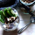 DOMOWA GRANOLA Z ORZECHAMI I ŻURAWINĄ