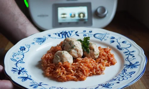 Pulpeciki rybne z ryżem porowo-pomidorowym (Thermomix)