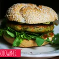 BURGER ZIEMNIACZANY Z KOMOSĄ RYŻOWĄ