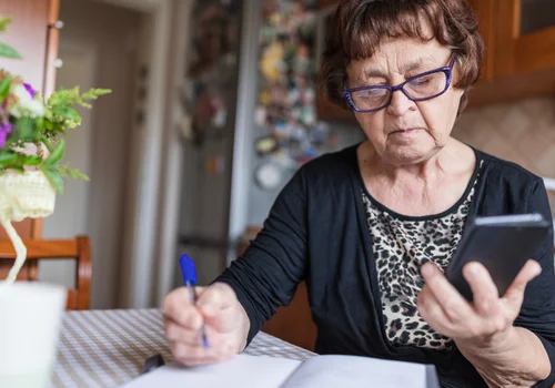 Brat sprzedał wspólny dom po rodzicach beze mnie. „Czy mogę to cofnąć?” — pyta Monika [LIST]