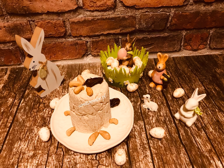 Pascha daktylowo- orzechowa