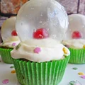 Muffiny migdałowe z kulą śnieżną