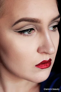 Cut Crease
