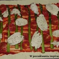 Tarta ze szparagami i mozzarellą
