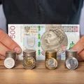 Czy rząd wprowadzi 1700 zł dla każdego? Nowy pomysł na wsparcie społeczne!