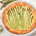 Tarta na francuskim cieście ze szparagami