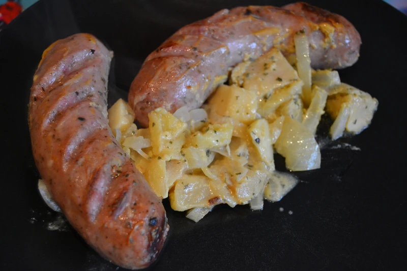 Zapiekana biała kiełbasa