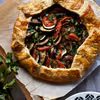 galette ratatouille, czyli tarta z bakłażanem, cukinią i pomidorem