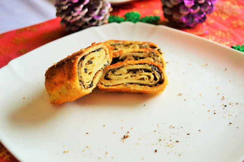 Krok pusta i grzybami/pieczarkami