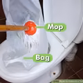 Jak odetkać toaletę bez przepychacza? 5 świetnych trików!