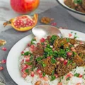 Fesenjan - perska potrawka z kurczaka w granatowo-orzechowym sosie