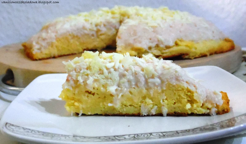 Sufletowy sernik z białą czekoladą i kokosowym budyniem