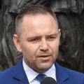Nawrocki pomaga powodzianom: Mocne słowa i apel do Trzaskowskiego!