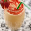 Smoothie z mango, truskawek i banana