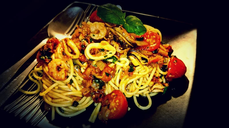 spaghetti z owocami morza