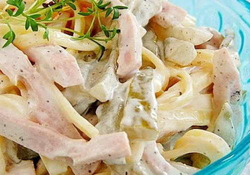 sałatka z mortadeli