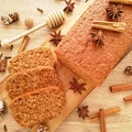 Świąteczny chleb miodowo-korzenny