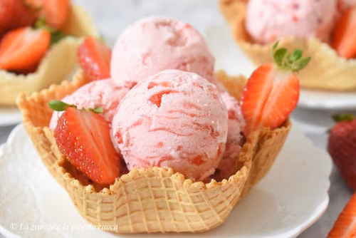 Lody truskawkowo-jogurtowe