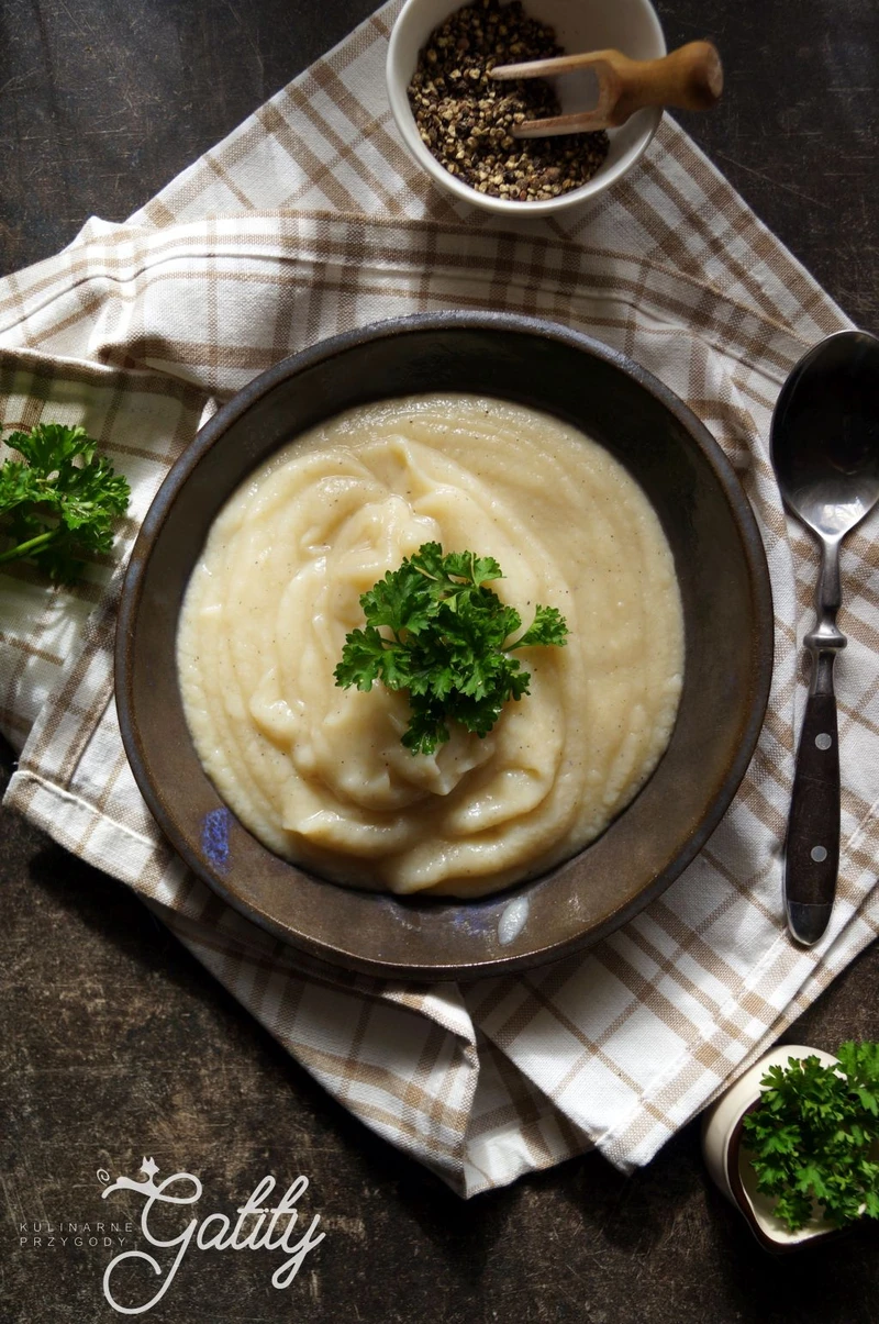 Sos czosnkowy, czyli majonez z kalafiora (dieta dr Dąbrowskiej)
