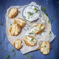 Słodkie ziemniaki z halloumi