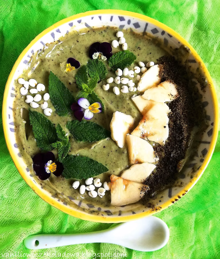 Green Smothie z szpinakiem i mąką konopną