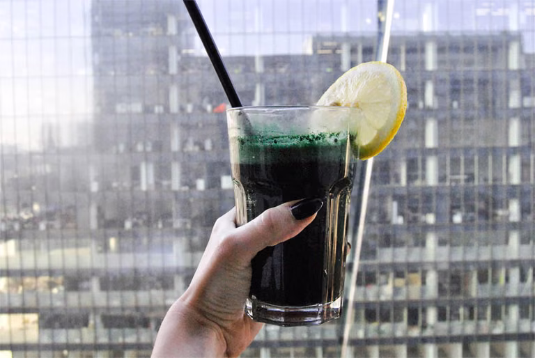 Zielone smoothie ze spiruliną - szybki detoks i utrata wagi