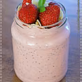 Truskawkowy jogurt z chia