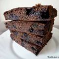 Pieczony omlet czekoladowy z borówkami