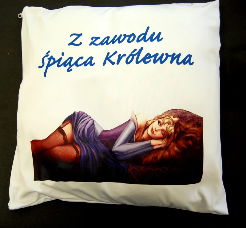 PODUSZKA Z ZAWODU ŚPIĄCA KRÓLEWNA