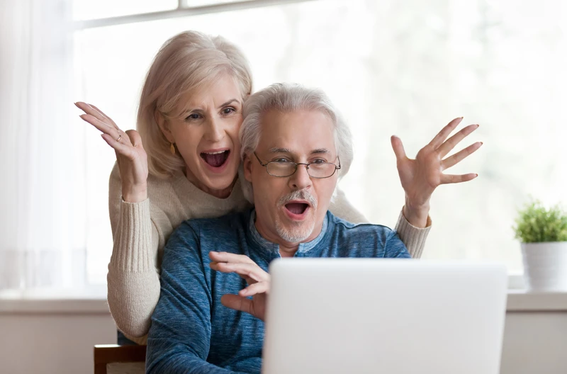 O ile wzrosną emerytury w 2025 roku? 2 warianty obliczeń oraz ile wyniesie "trzynastka" i "czternastka"?