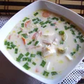 Zupa serowa z mozzarellą. Pyszna, syta, wykwintna :)