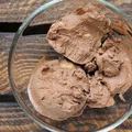 Zrób lody w domu! – Wegańskie, czekoladowe, z orzechami