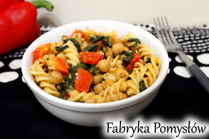 Makaron z cieciorką i pesto