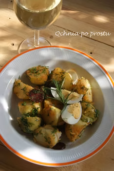 Sałatka z młodych ziemniaków i chorizo