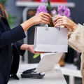 „Promocje” były pułapką na klientów! Znane sklepy ukarane przez UOKiK!