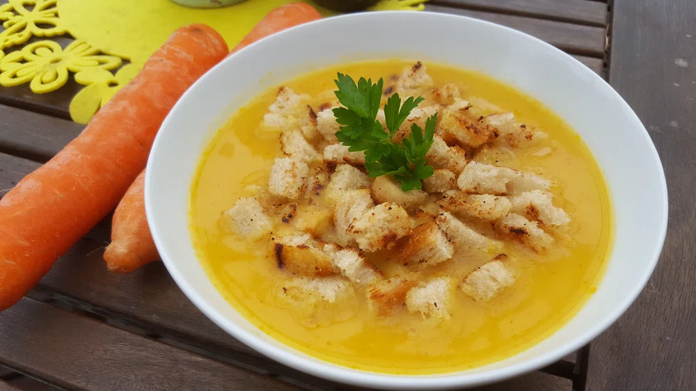 Zupa krem z marchewki z mleczkiem kokosowym