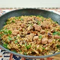 Kasza bulgur z indykiem i brązowymi pieczarkami
