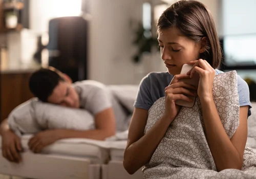 „Zdradziłam go z byłym – teraz nie wiem, czy budować z nim przyszłość” – pisze Karolina [LIST]