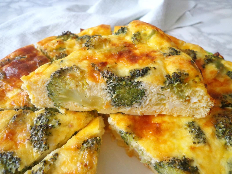 Pieczona frittata z brokułami